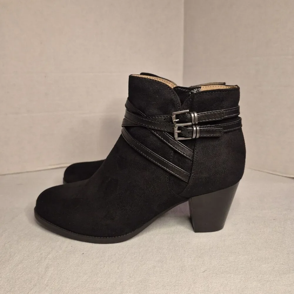 Lifestride Womens Jezebel Ankle Boots Size 6.5M Black Faux Suede Buckle Strap